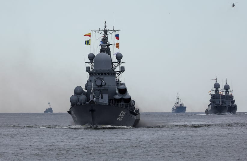  Russian warships, including the small missile ship Liven, sail during a parade marking Navy Day in Baltiysk in the Kaliningrad region, Russia July 31, 2022. (photo credit: REUTERS/VITALY NEVAR)