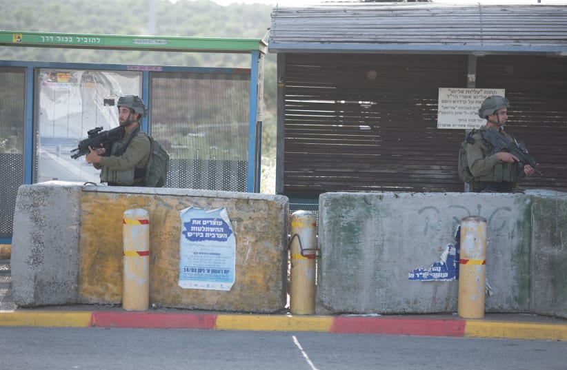  Israeli security forces at the Tapuach Junction, south of the West Bank city of Nablus, on May 3, 2021 (photo credit: SRAYA DIAMANT/FLASH90)