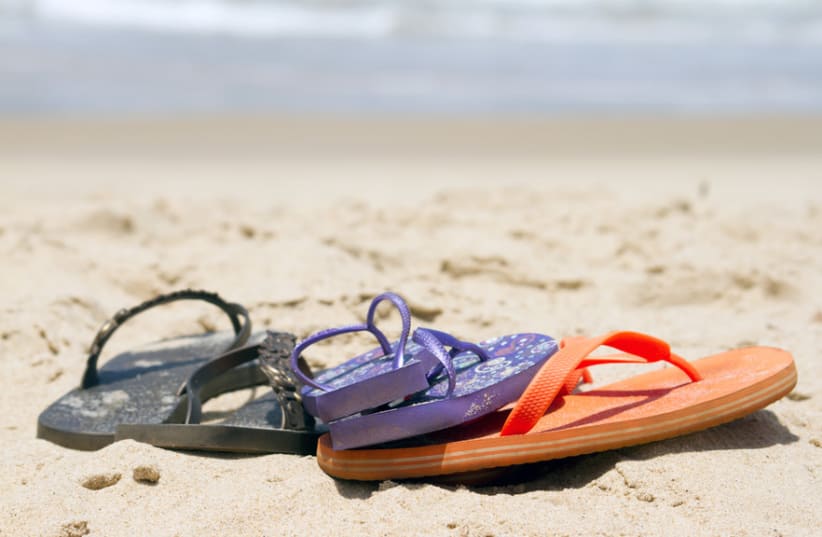 A Podiatrist Explains Why Flip-Flops Are Terrible for Your Feet