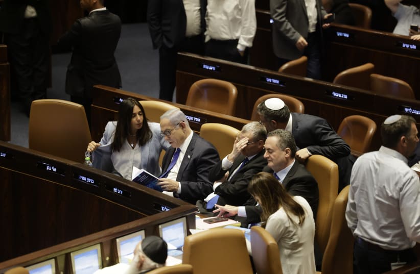  Knesset votes on the reasonableness standard bill. (photo credit: MARC ISRAEL SELLEM)