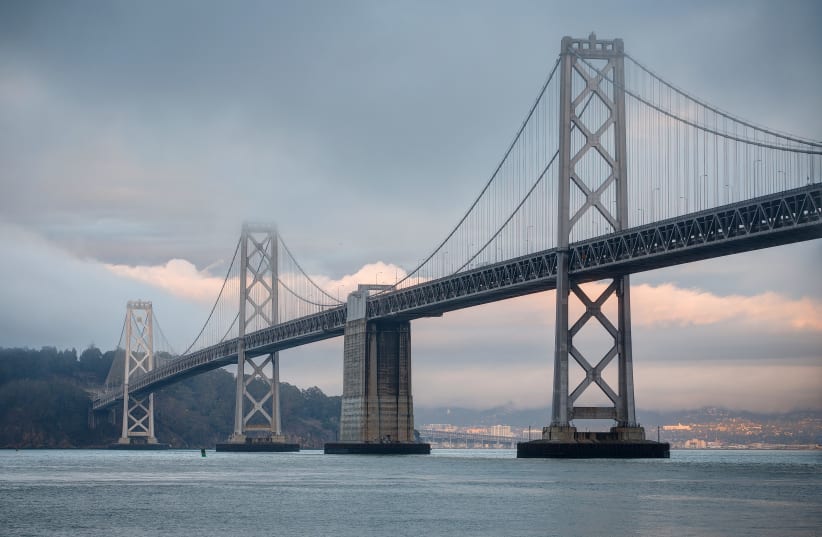  San Francisco Bay Bridge  (photo credit: Wikimedia Commons)