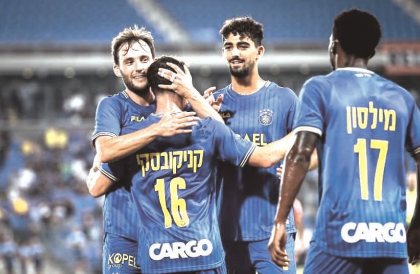  MACCABI TEL AVIV continued its strong start to the Israel Premier League season with a 3-0 victory over Hapoel Hadera this week at Netanya Stadium (photo credit: MACCABI TEL AVIV/COURTESY)