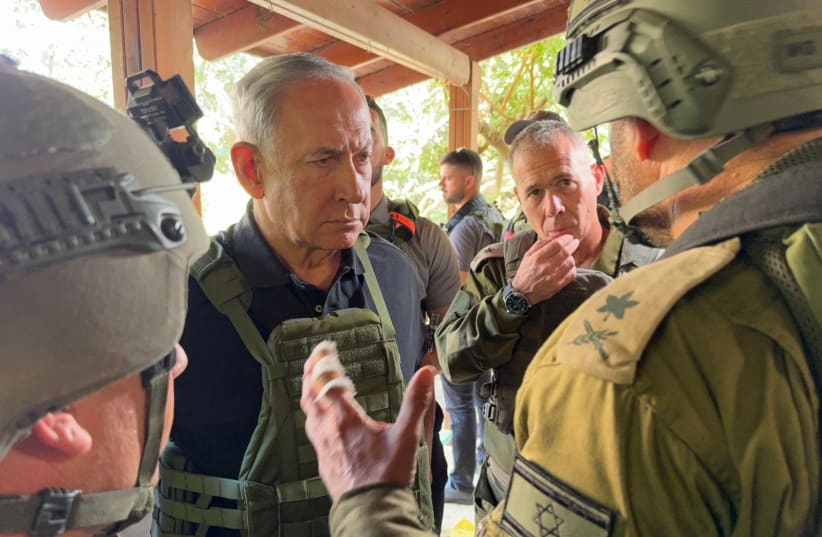  Prime Minister Benjamin Netanyahu meets with soldiers in southern Israel on October 14, 2023 (photo credit: Avi Ohayon/GPO)