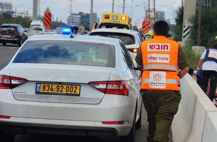  United Hatzalah responds to rocket attacks in central Israel. (photo credit: UNITED HATZALAH‏)