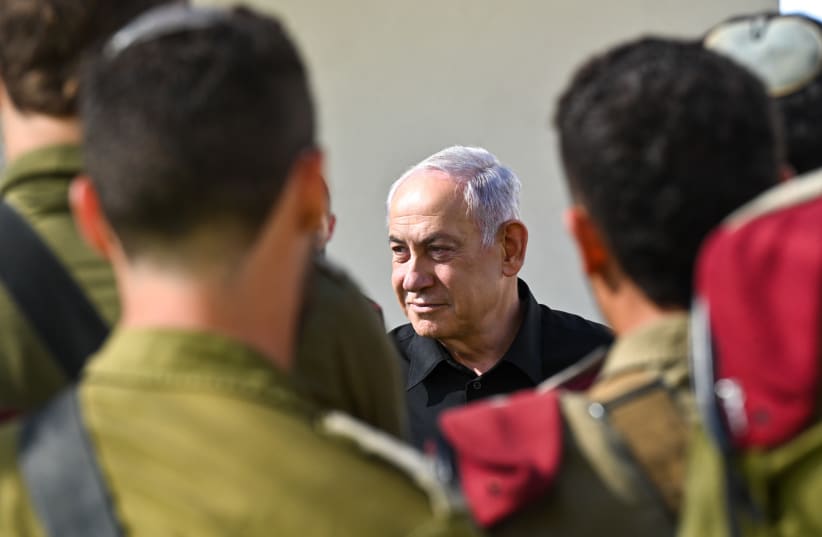  Prime Minister Benjamin Netanyahu seen meeting with IDF soldiers on October 16, 2023 (photo credit: KOBI GIDEON/GPO)