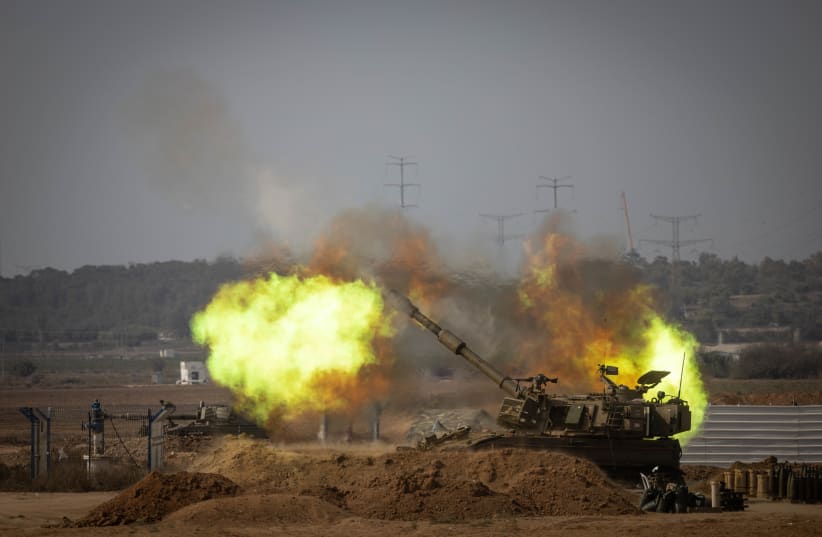  Israeli artillery stationed near the Israeli-Gaza border, in southern Israel, November 2, 2023 (photo credit: Chaim Goldberg/Flash90)