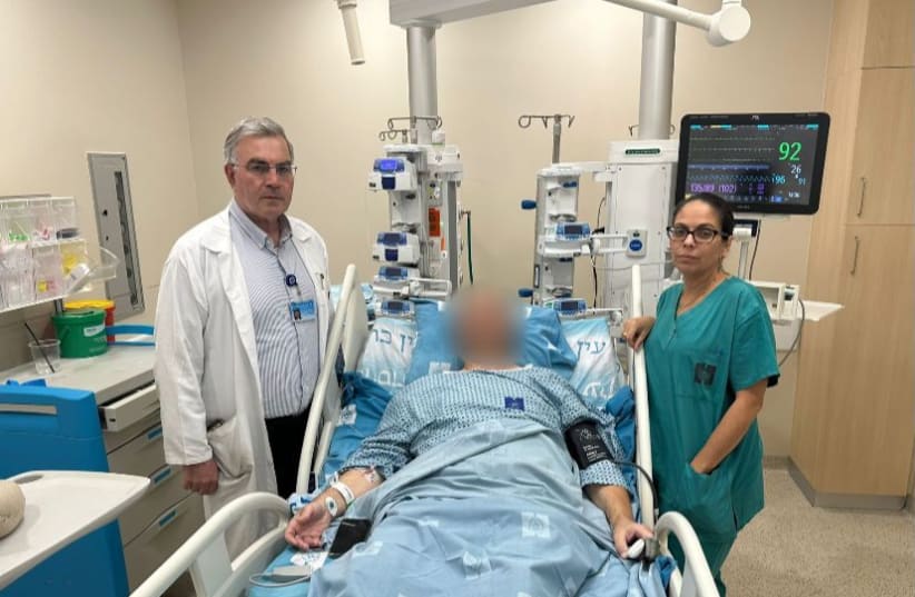  Prof. Eyal Herzog, F. recuperating in cardiac intensive care unit, and Dr. Gabbi Elbaz. (photo credit: HADASSAH UNIVERSITY MEDICAL CENTER)