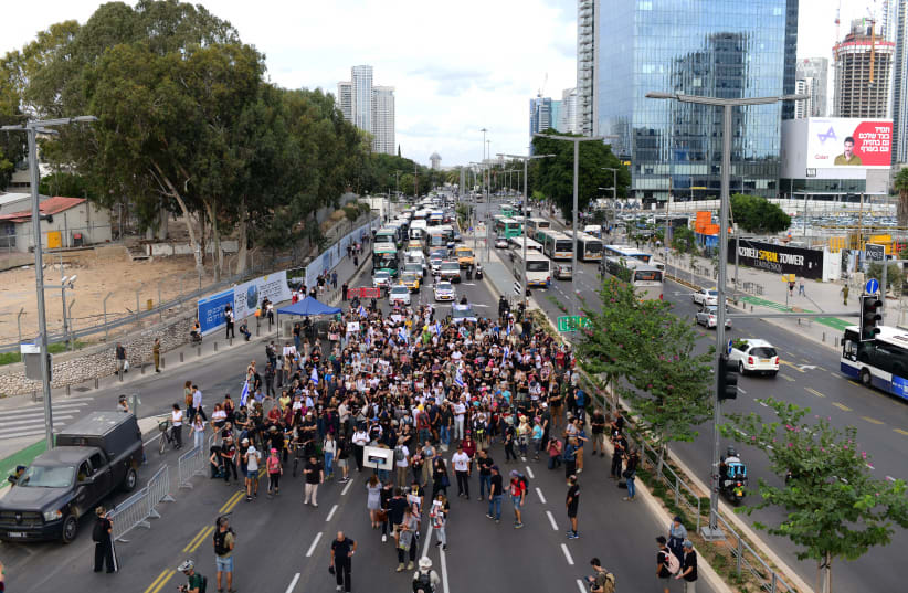  Israelis march in Tel Aviv towards the Israeli parliament in Jerusalem, as part of a protest for the release of Israelis held kidnapped by Hamas terrorists in Gaza on November 14, 2023. (photo credit: TOMER NEUBERG/FLASH90)