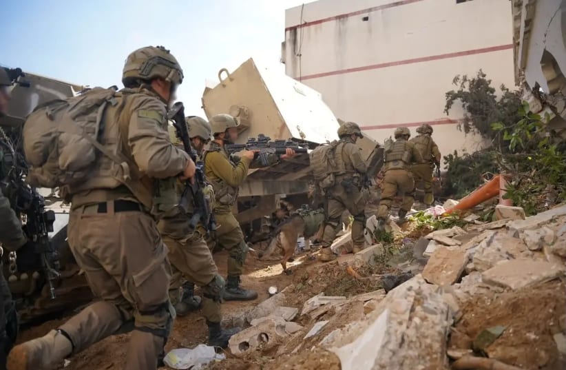 Activity of Unit 36 forces in the Zeitoun neighborhood. November 20, 2023 (photo credit: IDF SPOKESPERSON'S UNIT)