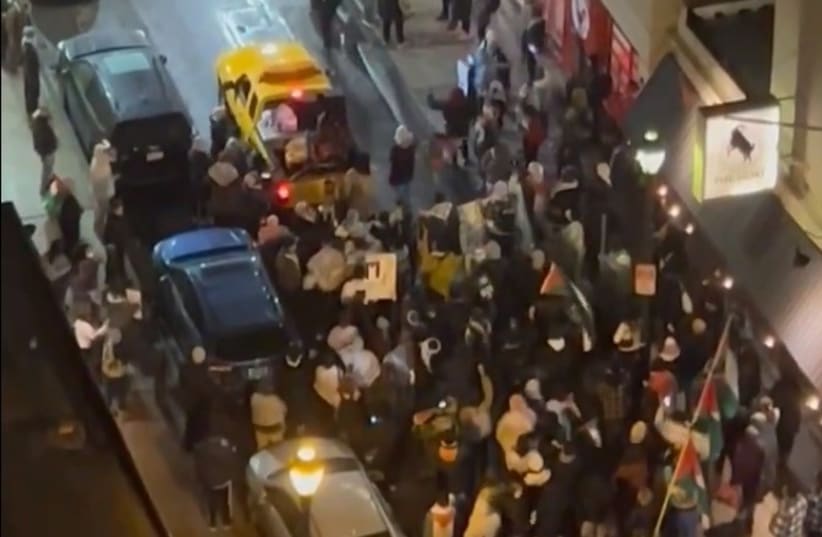  Philadelphia Jewish restaurant faces 'genocide' chants by hundreds of anti-Israel protesters (photo credit: @THATJVG/ACCORDING TO SUBSECTION 27A OF THE COPYRIGHT LAW)