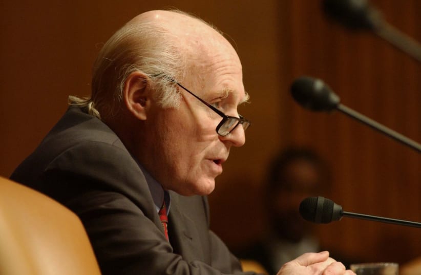  Sen. Herb Kohl, a Wisconsin Democrat, during the Senate Appropriations Homeland Security Subcommittee hearing on the administration's fiscal 2005 budget for the Department of Homeland Security, on Capitol Hill, Feb. 10, 2004.  (photo credit:  Scott J. Ferrell/Congressional Quarterly/Getty Images))