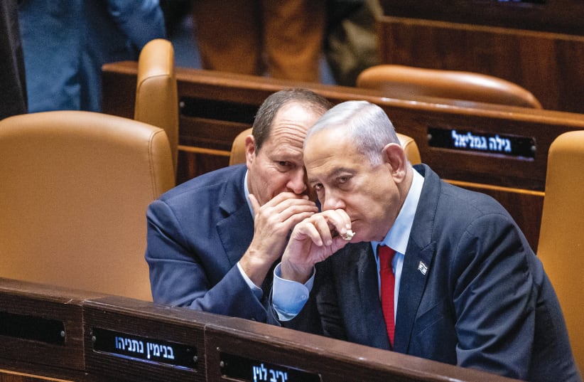  ECONOMY MINISTER Nir Barkat confers with Prime Minister Benjamin Netanyahu. Seeking the prime ministership, Barkat in recent weeks has been in an intensive campaign to brand himself as a true right-wing leader.  (photo credit: YONATAN SINDEL/FLASH90)