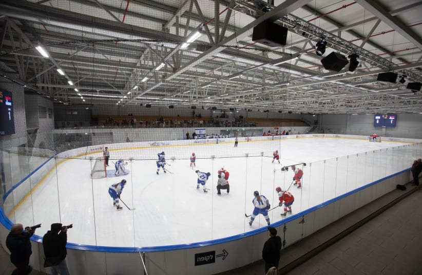  The Israel Women's National team playing at the OneIce Arena near Netanya (photo credit: OneIce Group/Nimrod Gluckman)