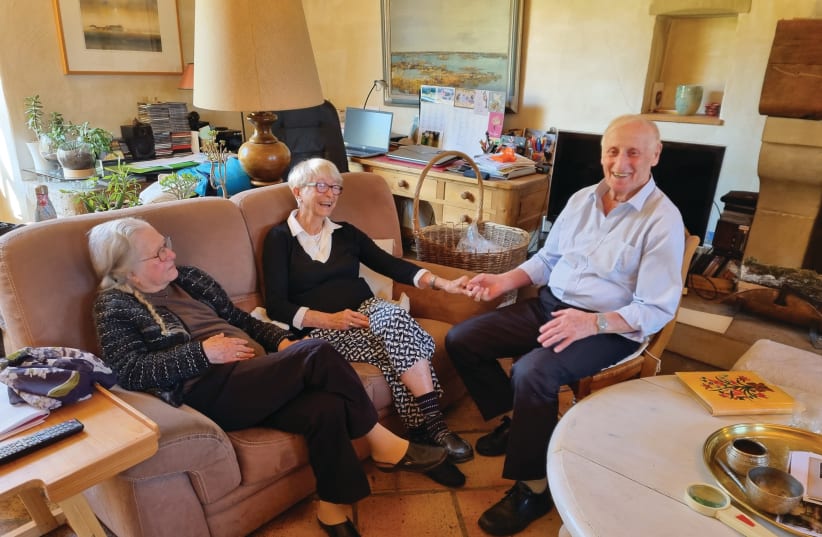  HOLOCAUST SURVIVOR Pinchas Ronen with the daughters of French Righteous Among the Nations Inductee Germaine Chesnau, who saved him. (photo credit: DUDI RONEN)