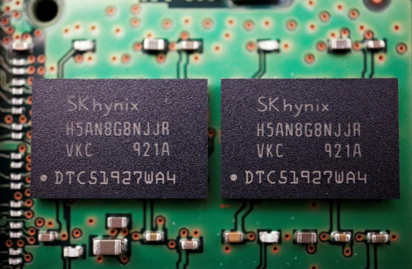  Illustration picture of memory chips by SK Hynix (photo credit: REUTERS/FLORENCE LO/ILLUSTRATION/FILE PHOTO)