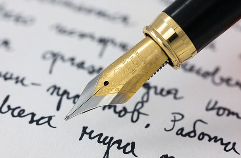  A fountain pen writing. (photo credit: Petar Milošević / https://creativecommons.org/licenses/by-sa/4.0)