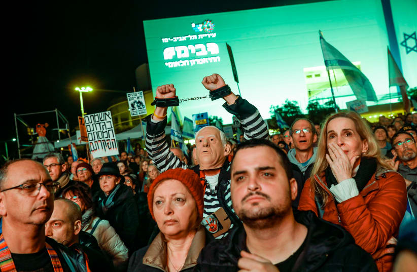  Israelis protest against Israeli Prime Minister Benjamin Netanyahu and the current Israeli government, in Tel Aviv, February 3, 2024.  (photo credit: MIRIAM ALSTER/FLASH90)