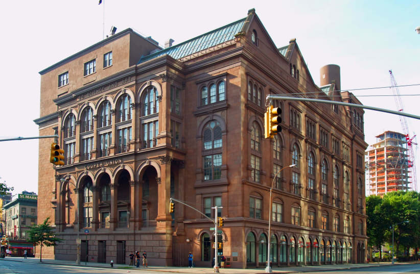  Edificio de la Fundación Cooper Union, construido entre 1853 y 1859, diseñado por Frederick A. Peterson. (photo credit: VIA WIKIMEDIA COMMONS)