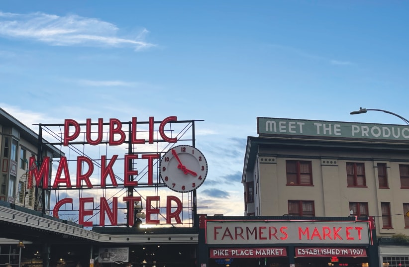  THE SIGHTS of Seattle: Pike Place Market (photo credit: LAURI DONAHUE)