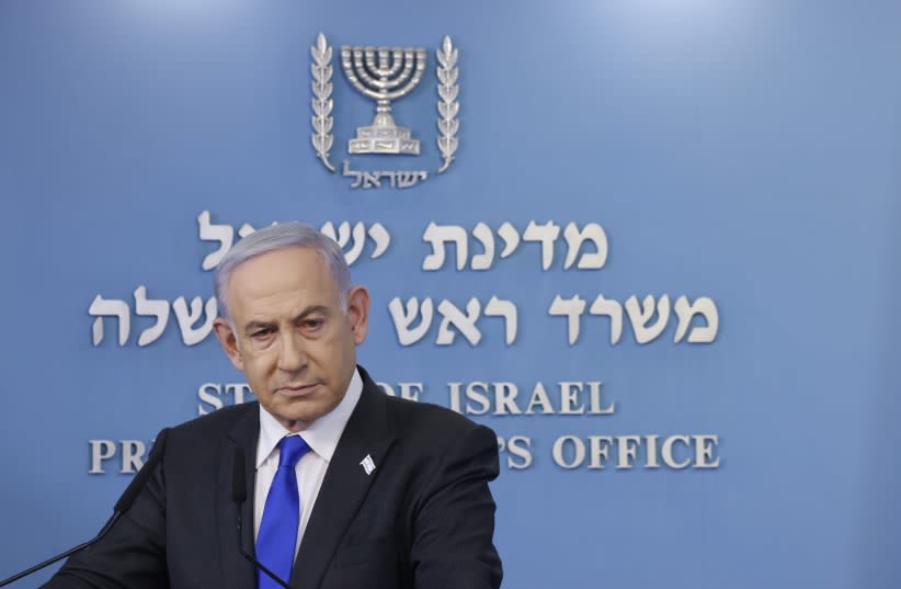  El primer ministro israelí, Benjamin Netanyahu, habla durante una rueda de prensa en Jerusalén el 7 de febrero de 2024. (photo credit: MARC ISRAEL SELLEM/POOL)