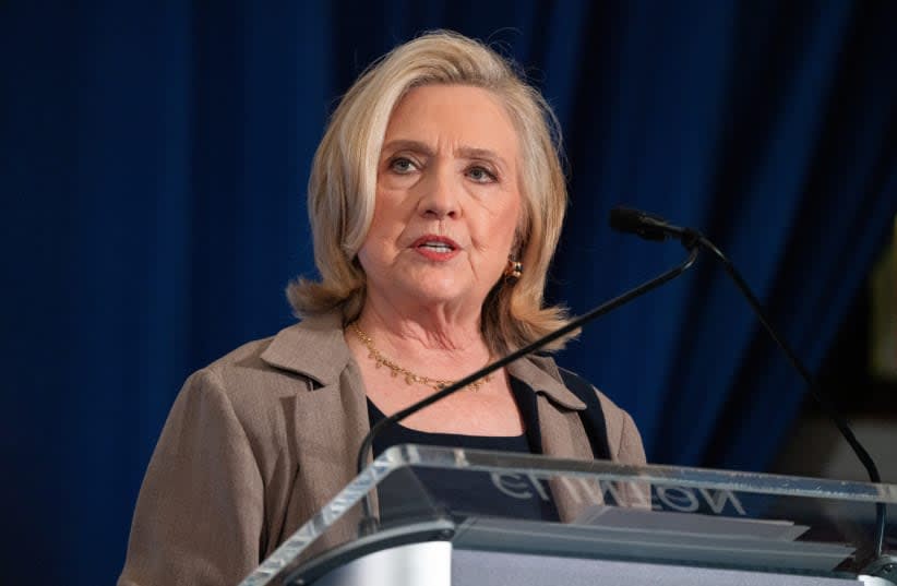  La ex secretaria de Estado estadounidense Hillary Clinton habla durante la reunión de la Iniciativa Global Clinton (CGI) en Manhattan, Nueva York, Estados Unidos, 19 de septiembre de 2022. (photo credit: REUTERS/David Dee Delgado)