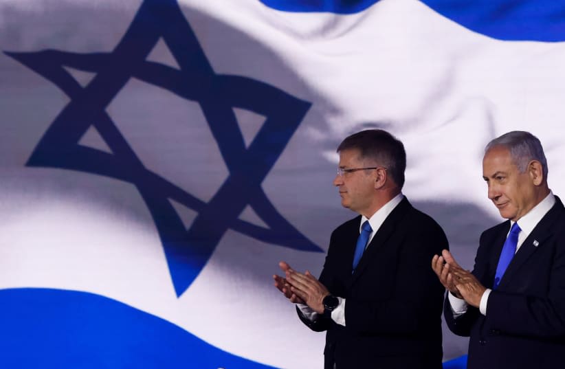  El primer ministro israelí, Benjamin Netanyahu, en la ceremonia de entrega del Premio Israel en Jerusalén, el Día de la Independencia de Israel, el 26 de abril de 2023. (photo credit: OLIVIER FITOUSSI/POOL)