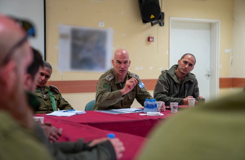  El general de división Ori Gordin en una reunión con los coordinadores de seguridad del norte, 8 de marzo de 2024. (photo credit: IDF SPOKESPERSON UNIT)