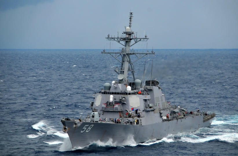  El destructor de misiles guiados USS Laboon, que los Houthis en Yemen atacaron con un misil balístico el martes. (photo credit: PUBLIC DOMAIN)