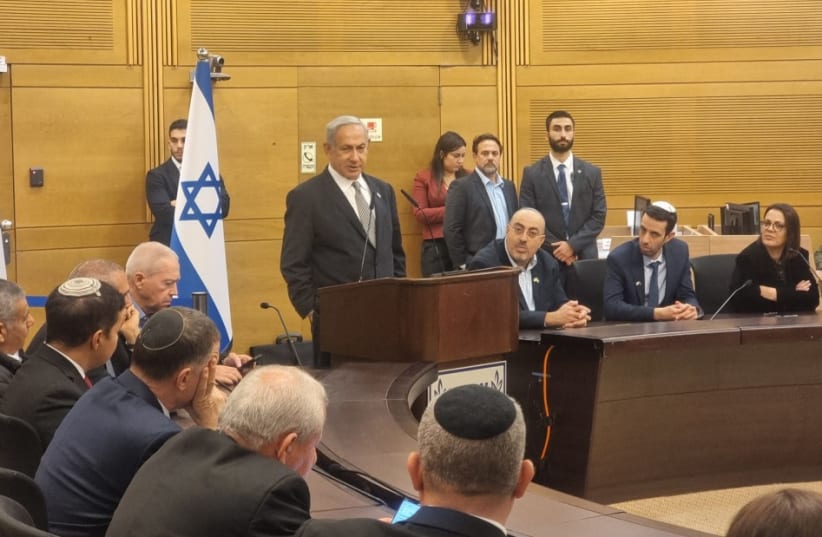  Netanyahu in the Likud faction meeting (photo credit: Anna Barsky)