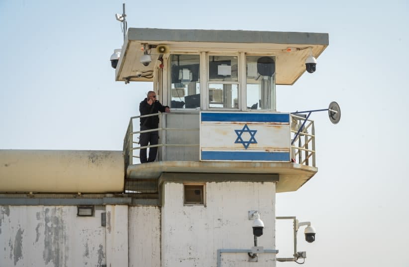 Vista de la prisión de Gilboa el 5 de diciembre de 2022. (photo credit: AVSHALOM SASSONI/FLASH90)