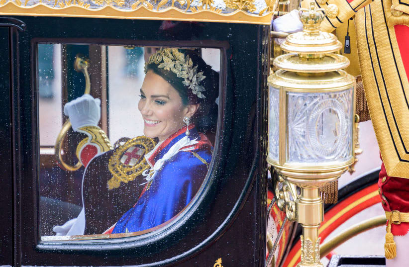  La princesa de Gales Kate Middleton, es vista en The Mall frente a Marlborough road, tras la ceremonia de coronación del rey Carlos de Inglaterra, en Londres, Gran Bretaña el 6 de mayo de 2023. (photo credit: Anthony Upton/Pool via REUTERS)