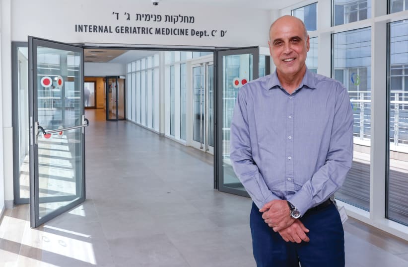  Herzog Medical Center director-general Dr. Jacob 'Kobi' Haviv at the geriatric wards (photo credit: MARC ISRAEL SELLEM)