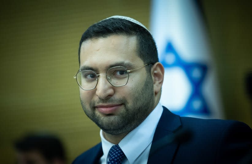 El ministro del Néguev y la Galilea, Yitzhak Wasserlauf, asiste a un cabildo para fortalecer la Galilea en la Knesset, el Parlamento de Israel, el 26 de junio de 2023.  (photo credit: YONATAN SINDEL/FLASH90)