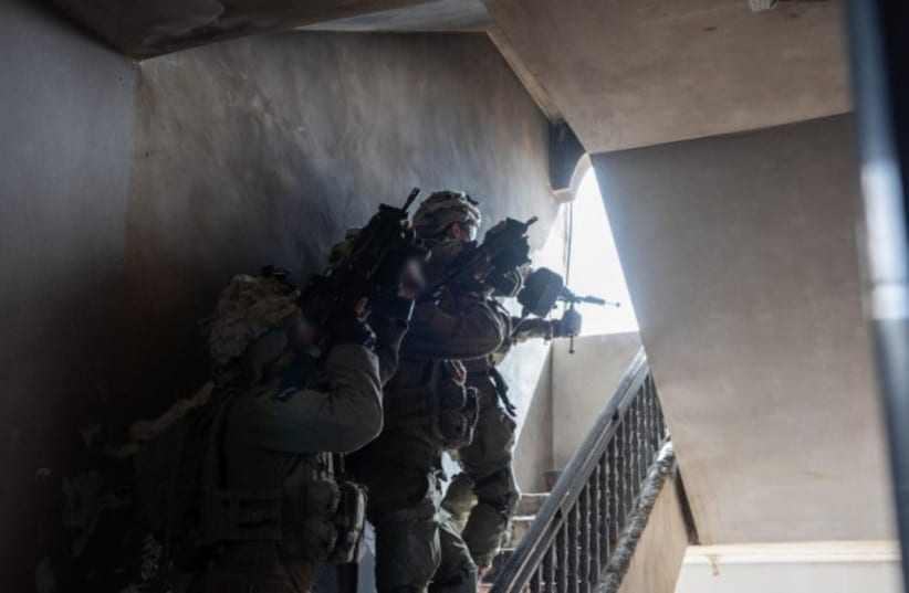  IDF fighters in Gaza (photo credit: IDF SPOKESPERSON UNIT)