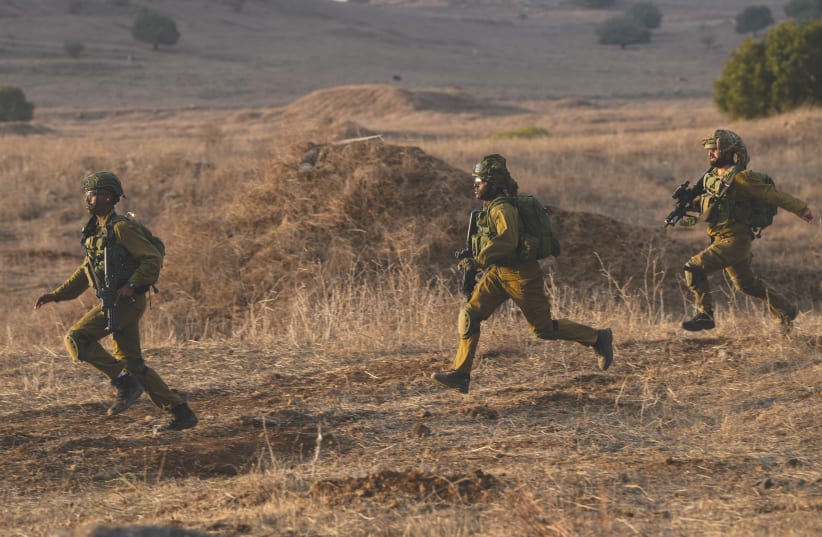 Israel army reserves train in October (photo credit: AYAL MARGOLIN/FLASH90)