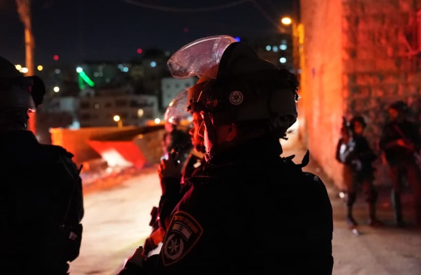  Police forces arrested nine residents of Isawiya in East Jerusalem, police announced April 21, 2024. (Illustrative). (photo credit: POLICE SPOKESPERSON'S UNIT)
