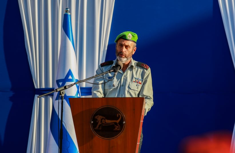  Yehuda Fuchs habla durante su ceremonia de juramento celebrada en el cuartel general del Mando Central de las FDI en Jerusalén el 11 de agosto de 2021. (photo credit: FLASH90)