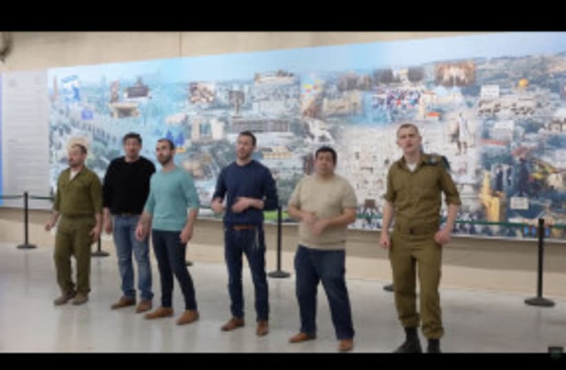  Fotograma del vídeo musical "Israel's Fight Song" de Rabotai. (photo credit: SCREENSHOT VIA YOUTUBE)