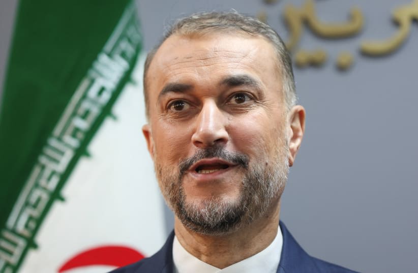  El ministro de Asuntos Exteriores de Irán, Hossein Amir Abdollahian, habla durante una rueda de prensa en el Ministerio de Asuntos Exteriores libanés, en Beirut, Líbano, el 10 de febrero de 2024. (photo credit: REUTERS/MOHAMED AZAKIR)