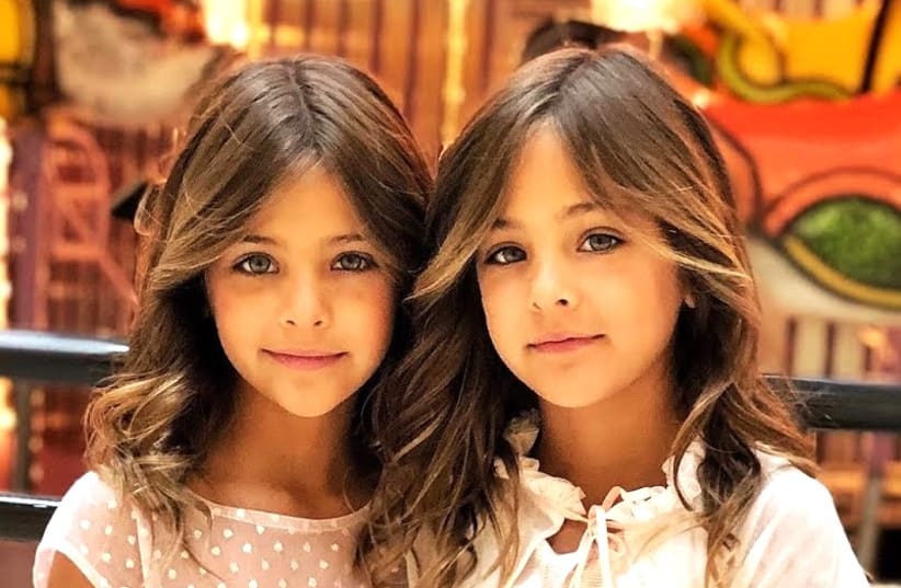 Image of two identical twins Ava and Leah, 25 May 2018. Uploaded on 8/5/2024 (photo credit: Wikimedia Commons)