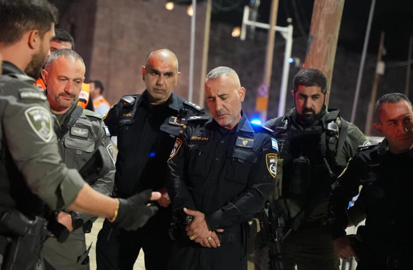 Police officers during debriefing after the incident in East Jerusalem. Uploaded on 16/5/2024 (photo credit: POLICE SPOKESPERSON'S UNIT)