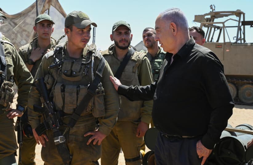 Prime Minister Benjamin Netanyahu visits Israeli forces in Gaza, May 16, 2024 (photo credit: MAAYAN TOAF/GPO)