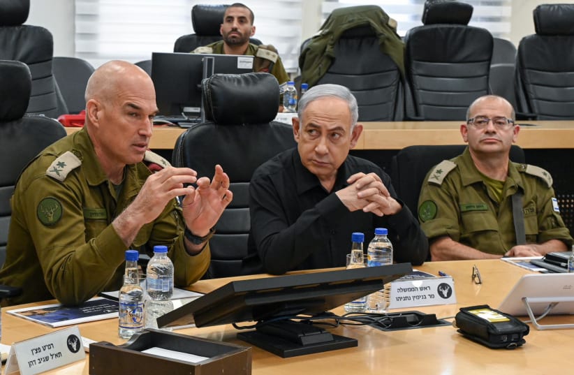  Prime Minister Benjamin Netanyahu visits IDF Northern Command HQ on May 23, 2024 (photo credit: MAAYAN TOAF/GPO)