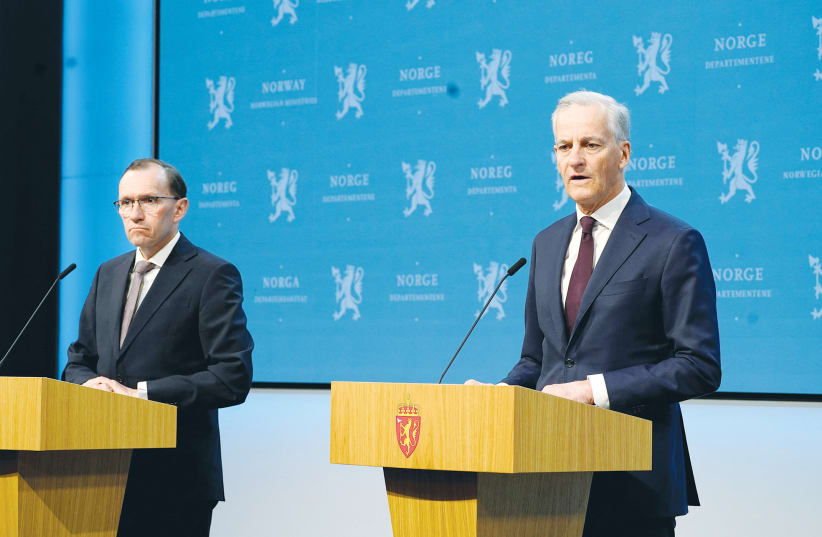  NORWAY’S PRIME Minister Jonas Gahr Store (right) and Foreign Minister Espen Barth Eide hold a news conference in Oslo last Wednesday, announcing that the government will recognize Palestine as an independent state from May 28. (photo credit: NTB Norwegian News Agency/Reuters)