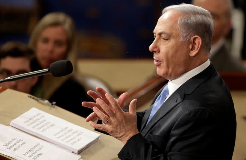  El primer ministro israelí, Benjamin Netanyahu, se dirige a una reunión conjunta del Congreso de Estados Unidos en el Capitolio, en Washington, el 3 de marzo de 2015. (photo credit: JOSHUA ROBERTS/REUTERS)