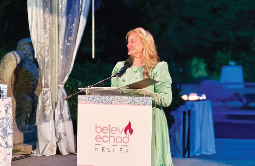  BELEV ECHAD co-founder Shevy Vigler speaks at a gala event for the organization’s women’s arm.  (photo credit: NOEMI SZAKACS)
