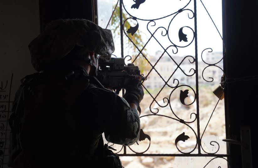  Tropas de las FDI operan en la Franja de Gaza. 30 de junio de 2024. (photo credit: IDF SPOKESMAN’S UNIT)