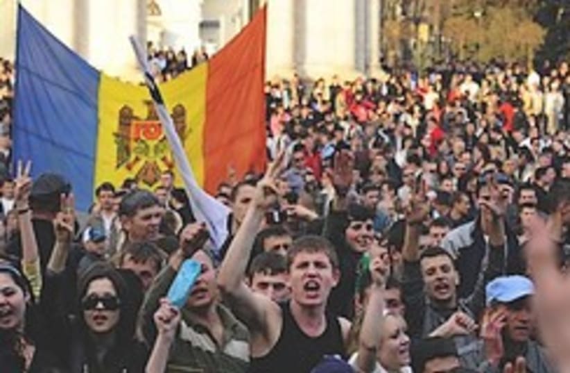 moldova protests 248.88 (photo credit: AP)