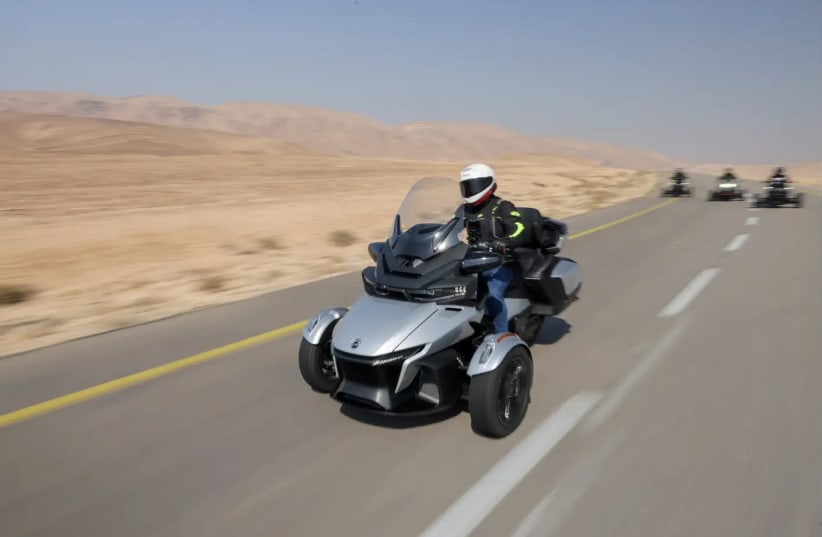  Can-Am Spyder. Feels like a rugged rider—and knows the machine won’t tip over in a turn (photo credit: RONEN TOPELBERG)