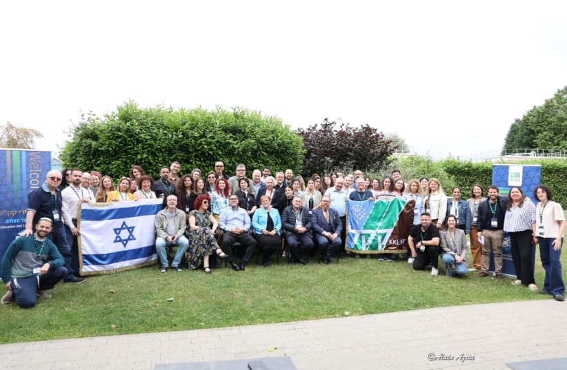  KKL-JNF conference in Paris draws Jewish leaders from 22 continents. (photo credit: ALAIN AZRIA)